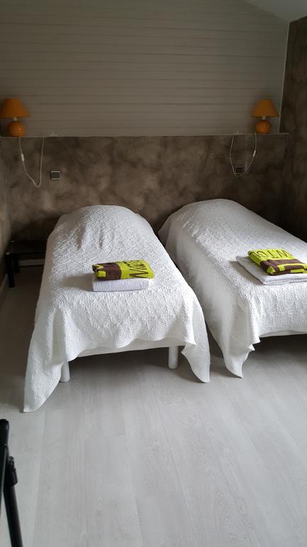 Chambres Individuelles Avec Cuisine Commune Tilloloy Exterior foto